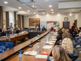 Съдия Ангелина Лазарова от Апелативен съд – Варна говори на научна конференция в Икономическия университет – Варна